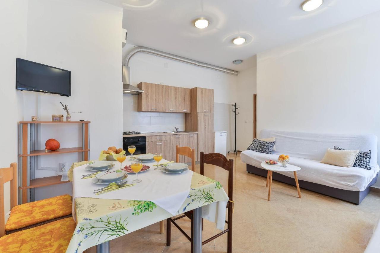 Apartments Lavanda Turanj Dış mekan fotoğraf